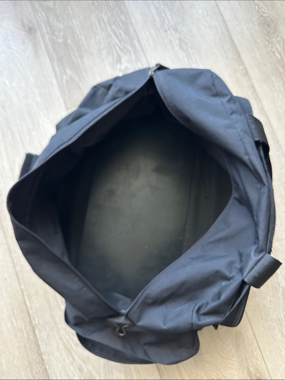 Black Duffel Bag /carry-on bag - Picture 5 of 11